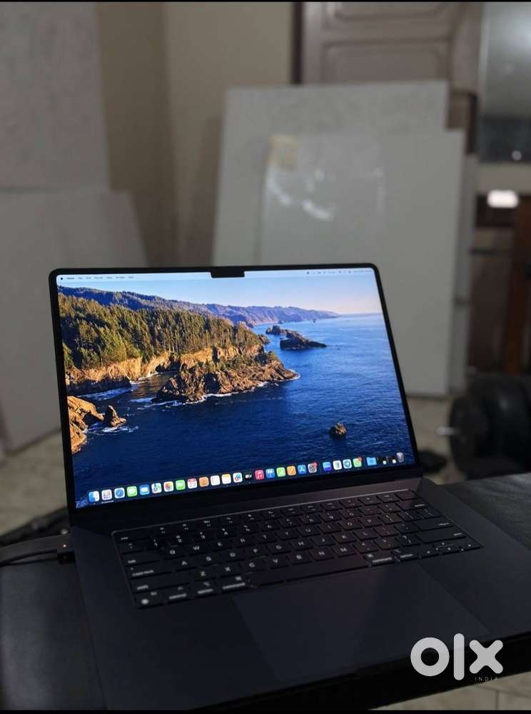 MacBook Air M3 (15-inch) Midnight 16GB 256GBBrand New Condition