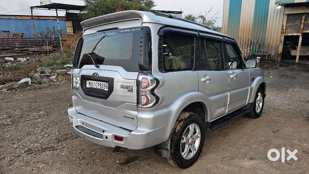 Mahindra Scorpio 2017 Diesel 80000 Km Driven