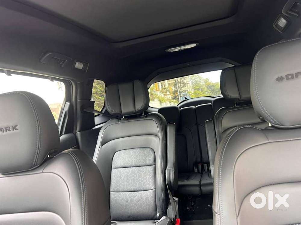 Tata Safari Accomplished+ Automatic (at) 2024  Top Model  Black
