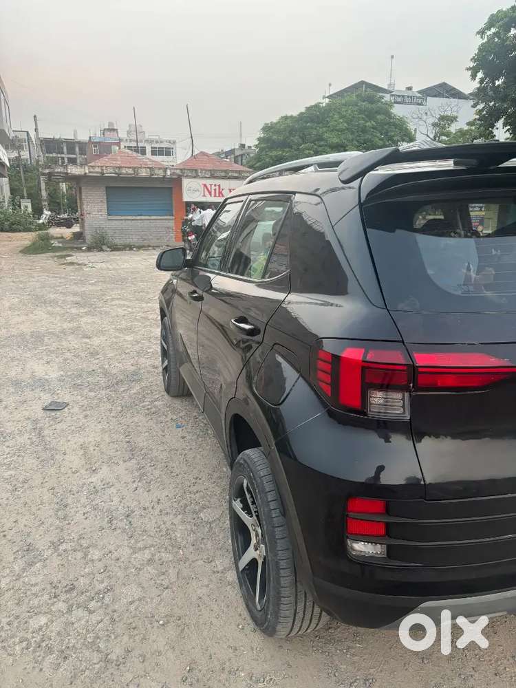 Hyundai Venue Mt Petrol 2024