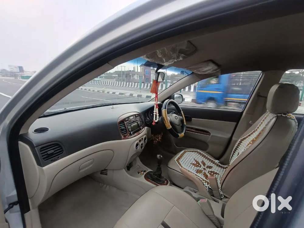 Hyundai Verna 2011
