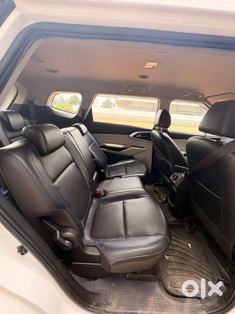 Kia Carens Petrol 2022 Km Driven