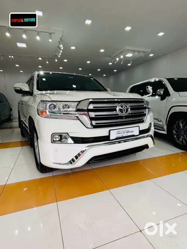 Toyota Land Cruiser [ ] 4.5 Vx Lc 200, 2014, Diesel