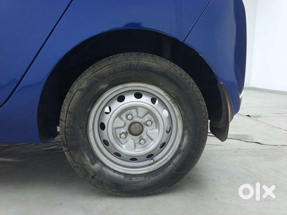 Hyundai Eon Era +, 2017, Petrol