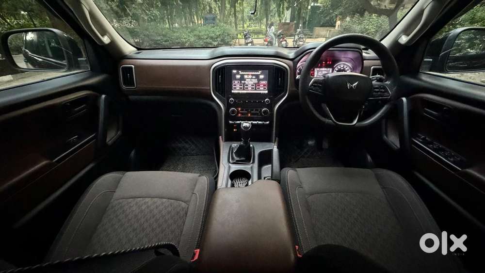 Mahindra Scorpio N Z4 Petrol Mt 7 Str, 2023, Petrol