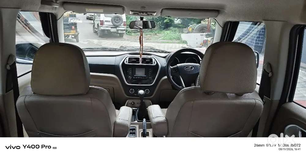 Mahindra Tuv 300 2018
