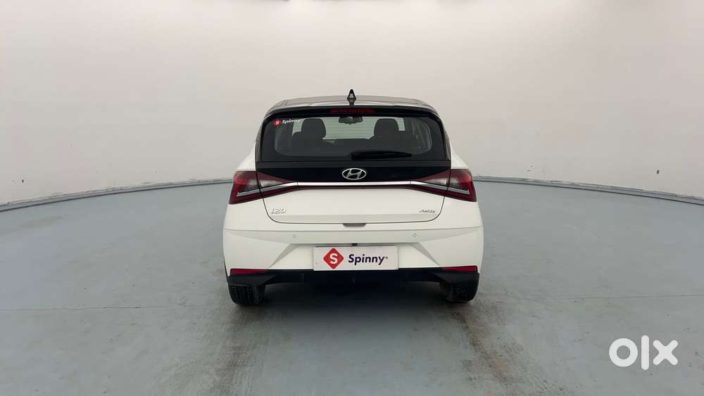 Hyundai I20 Asta (o) 1.2 Ivt Dual Tone, 2022, Petrol