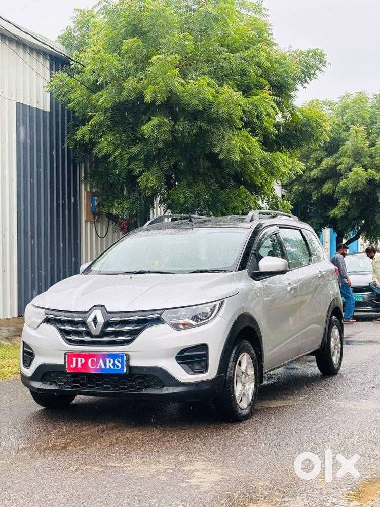 Renault Triber Rxt, 2023, Petrol