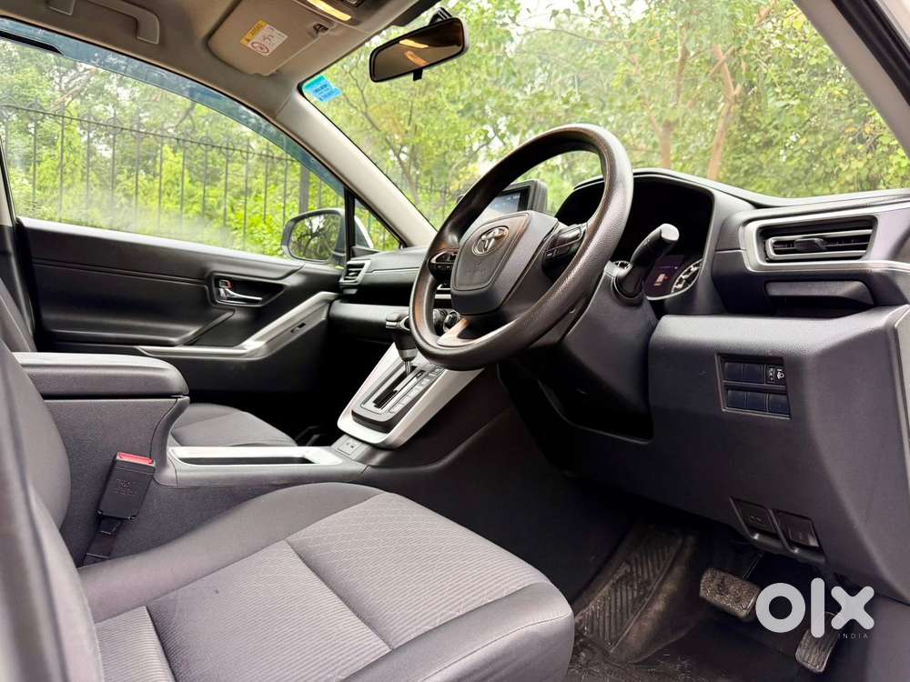 Toyota Innova Hycross 2.0 Gx 7 Str, 2023, Petrol