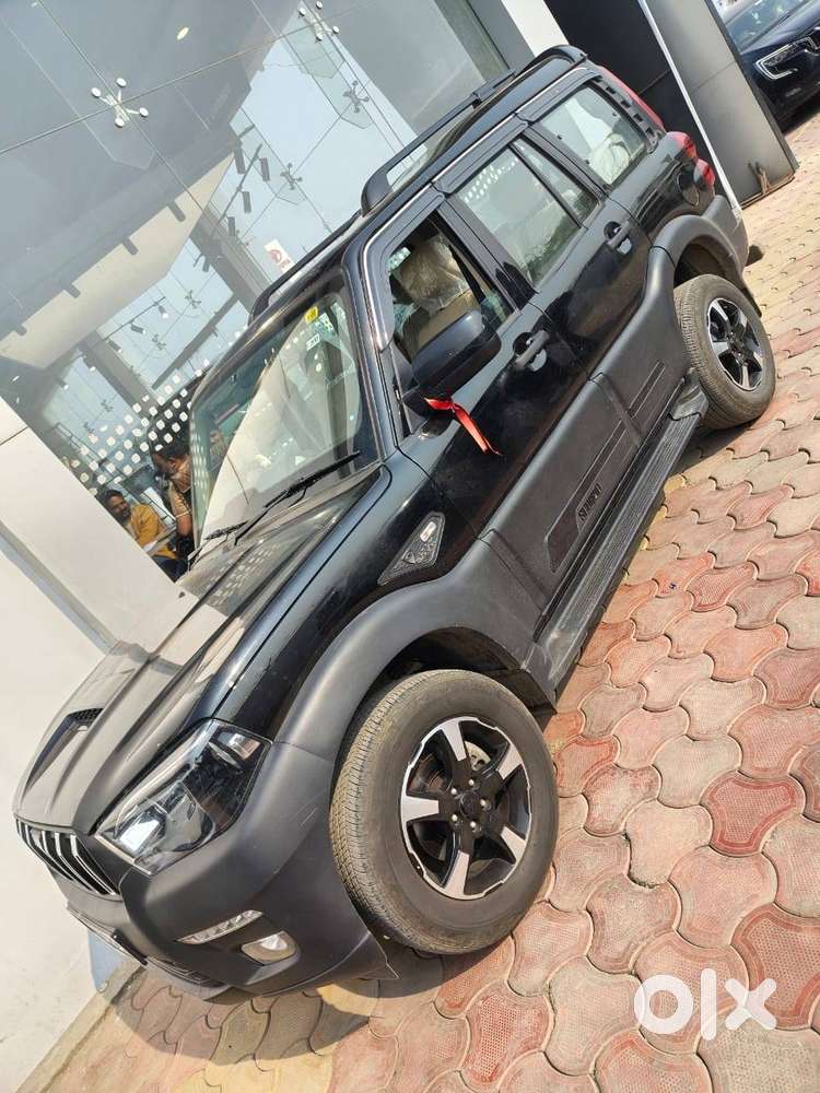 Mahindra Scorpio Mt 2025