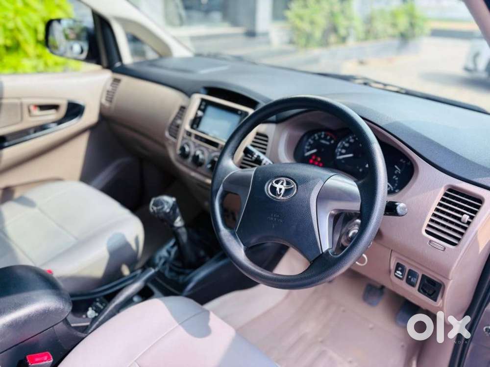 Toyota Innova 2.5 G (diesel) 8 Seater, 2016, Diesel