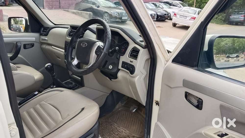 Mahindra Scorpio S10, 2016, Diesel