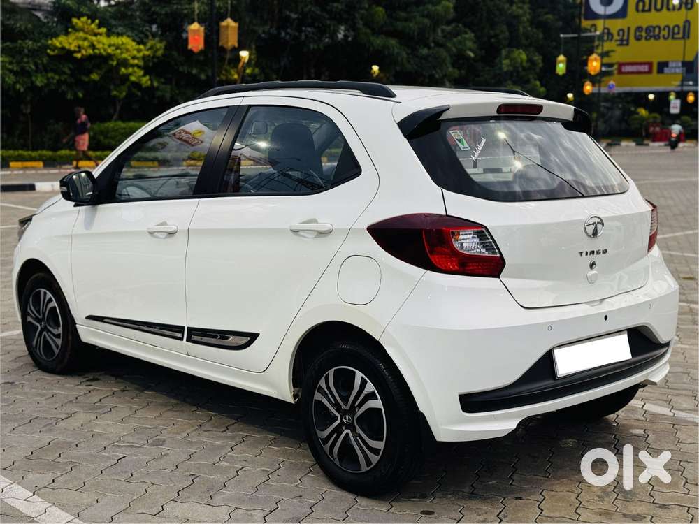 Tata Tiago 1.2 Revotron Xt, 2023, Petrol