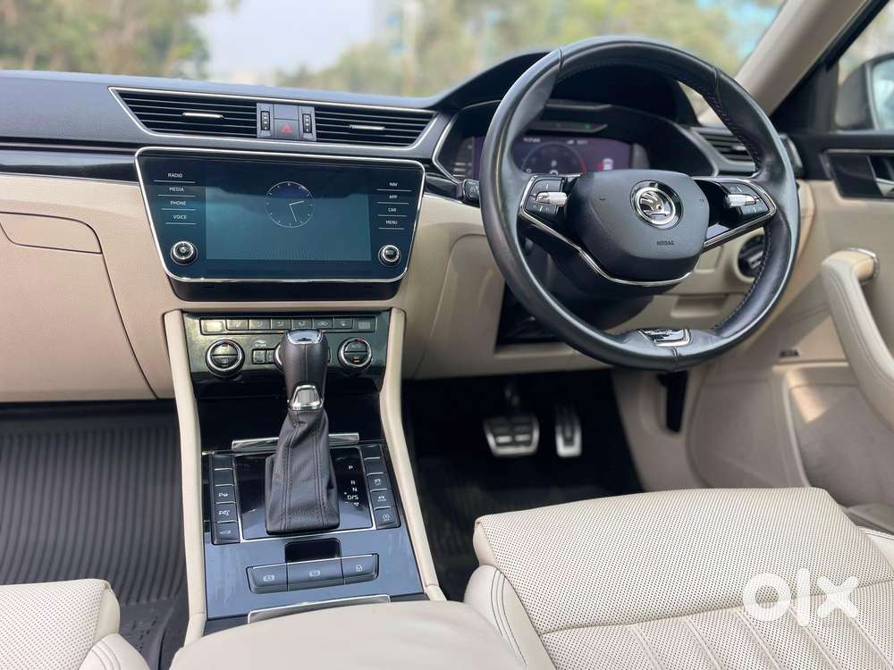 Skoda Superb 2.0 L&k Tsi At, 2022, Petrol