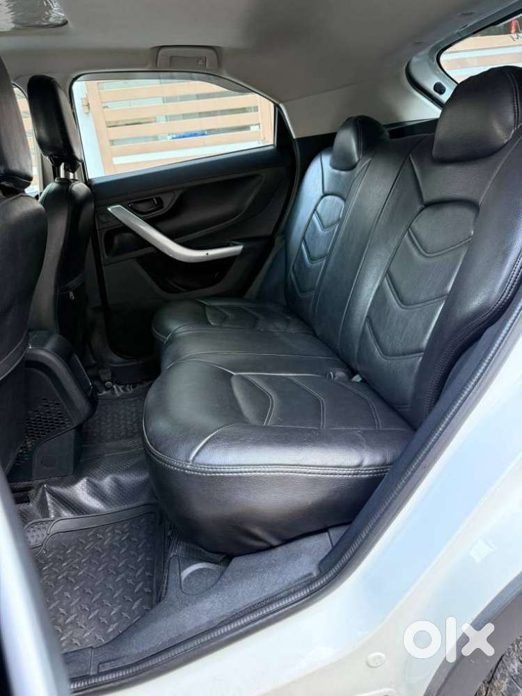 Tata Nexon 1.5 Revotorq Xm (s), 2020, Petrol