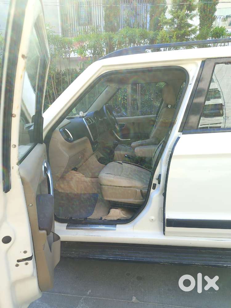 Mahindra Tuv 300 T8, 2018, Diesel