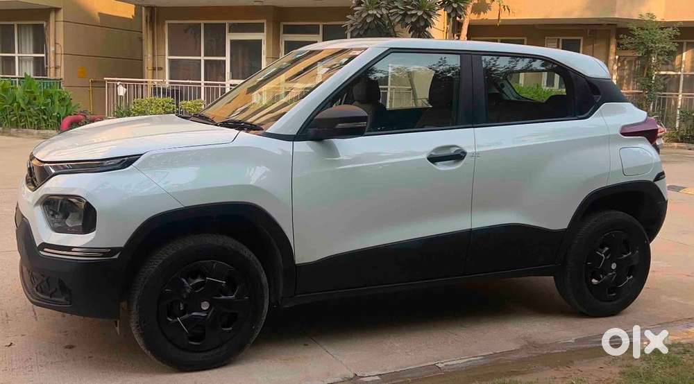 Tata Punch Petrol 2025