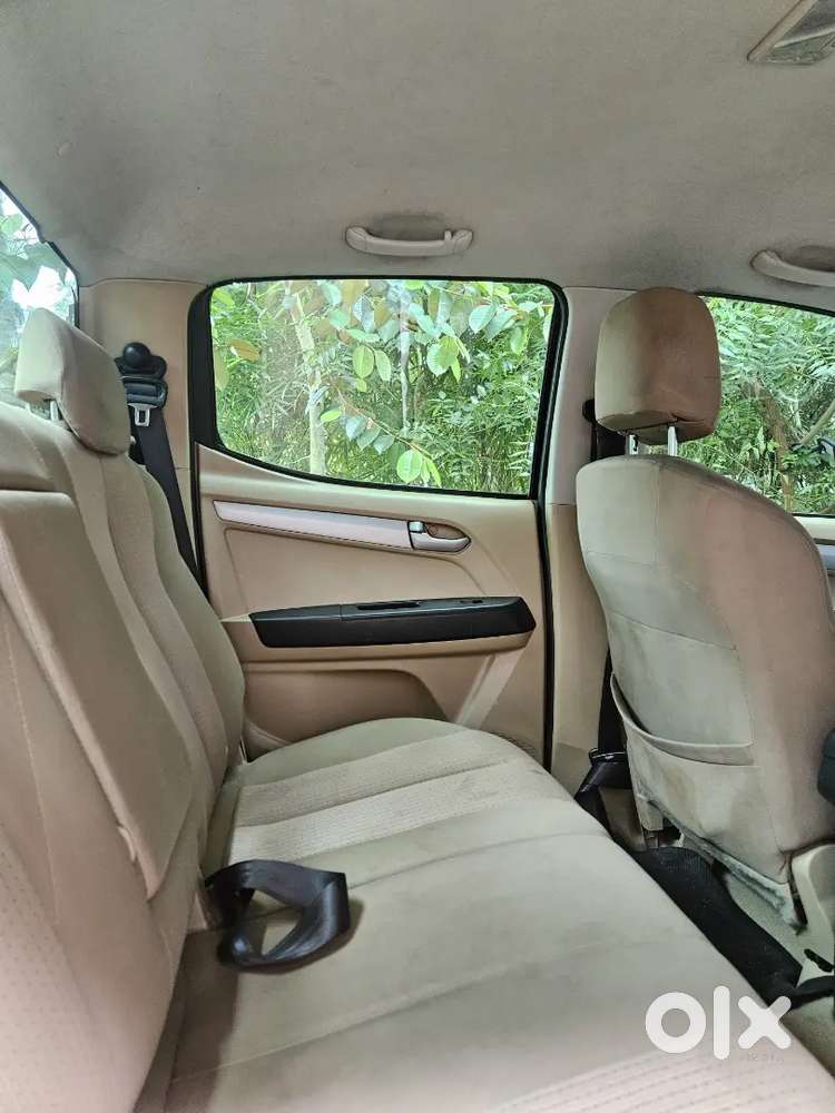 Isuzu D-max V-cross 2016 Diesel 148000 Km Driven