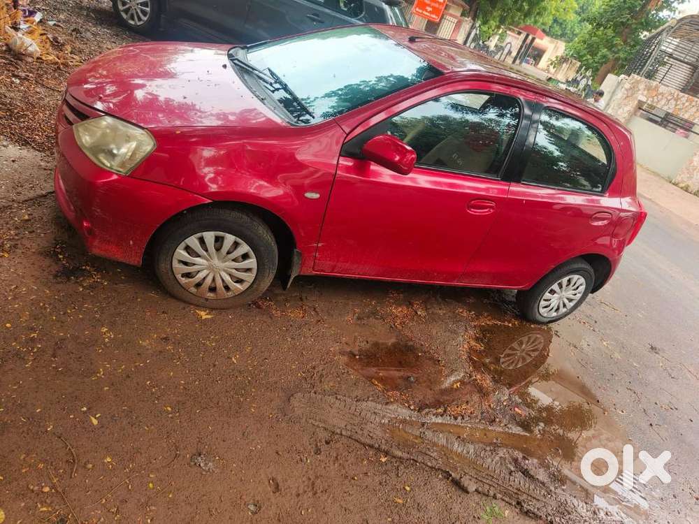 Red Etios Liva