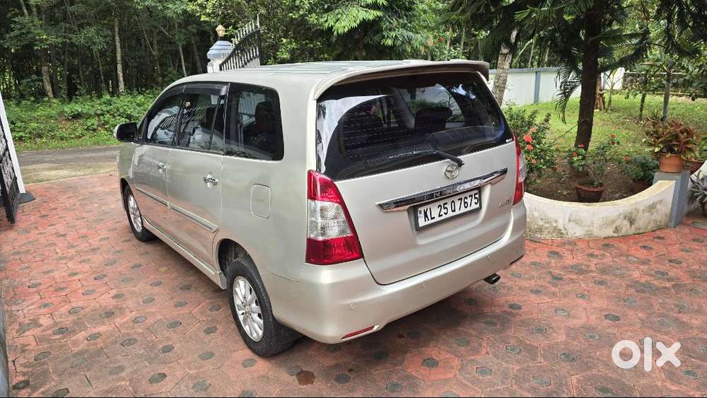 Toyota Innova 2013 Diesel Well Maintained