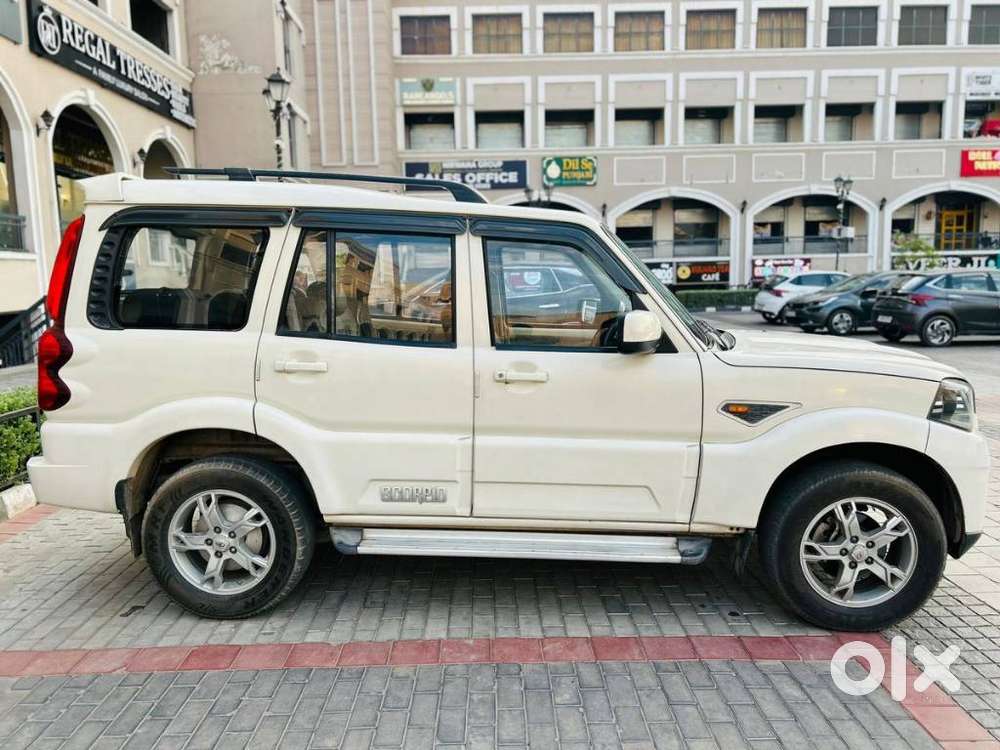 Mahindra Scorpio S11 Mt 7s, 2015