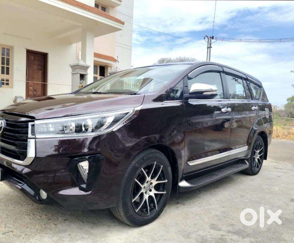 Toyota Innova Crysta 2.4 V 7 Str, 2017, Diesel