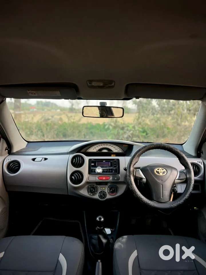 Toyota Etios Liva 1.2 G, 2012, Petrol