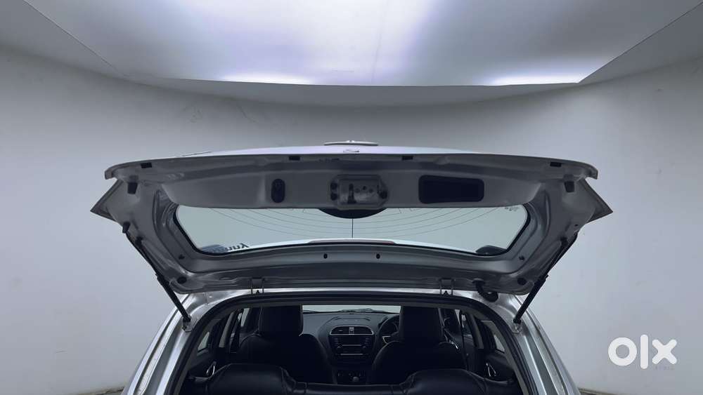 Tata Tiago Xza, 2017, Petrol