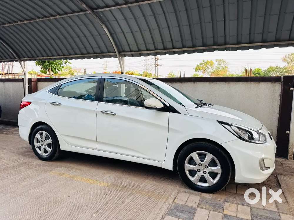 Hyundai Verna Crdi 2013 1st Owner 83710 Km 395000 Negotiable With Tran