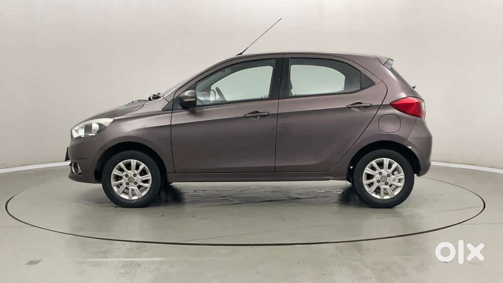 Tata Tiago Xza, 2018, Petrol