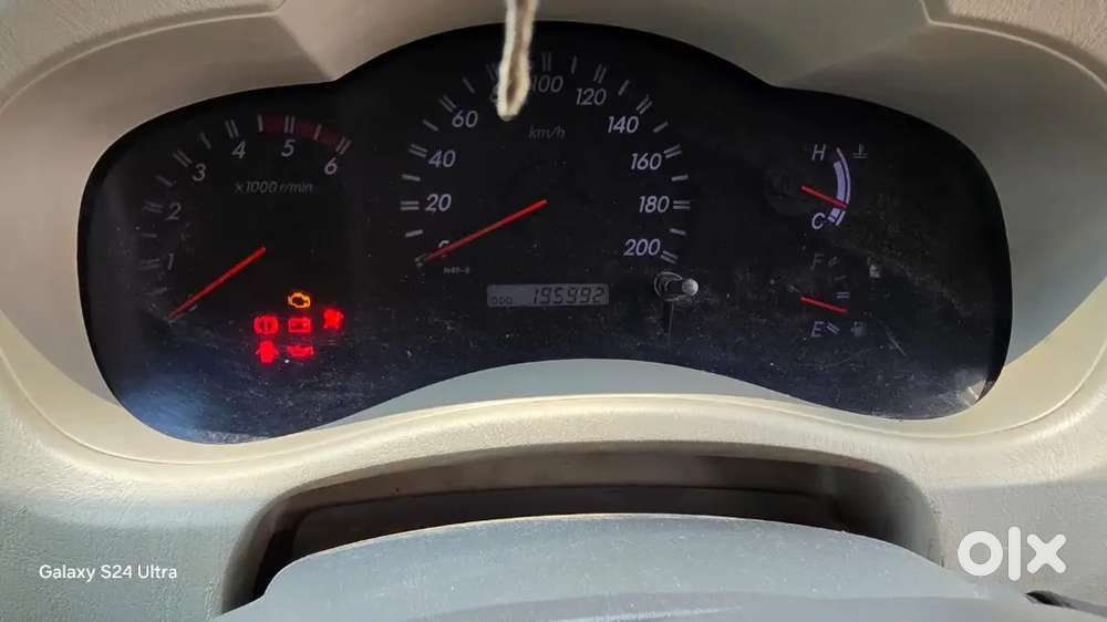 Toyota Innova 2012 Diesel 195000 Km Driven