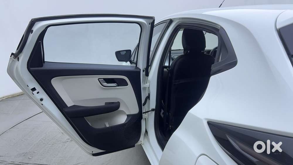 Tata Altroz Xza Petrol, 2022, Petrol