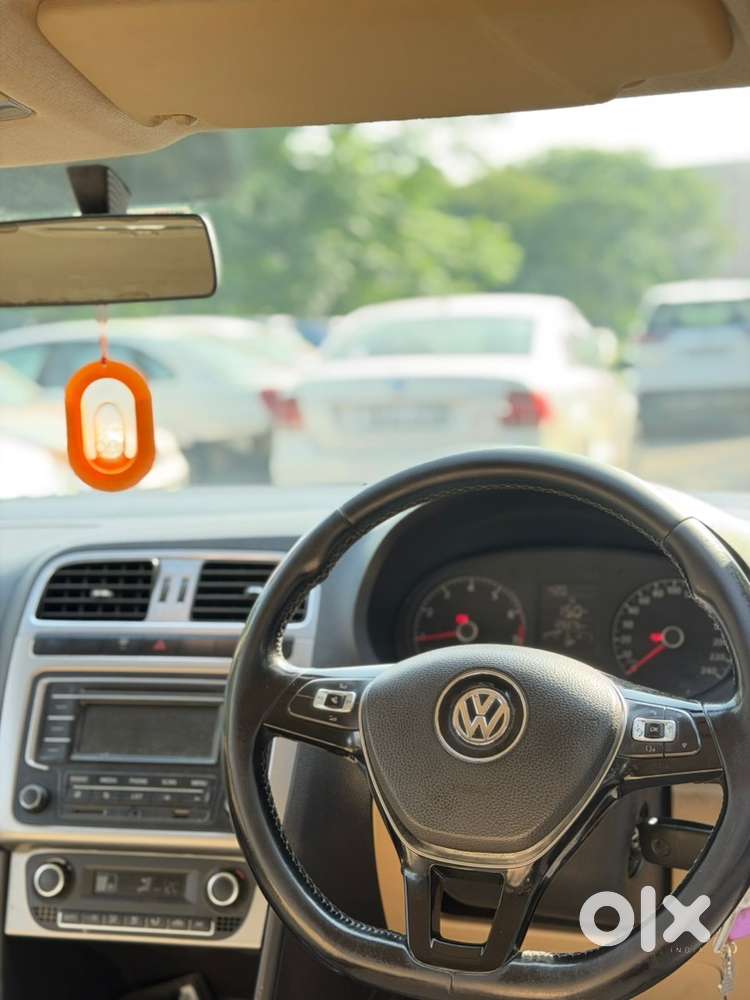 Volkswagen Polo Petrol Manual 2014
