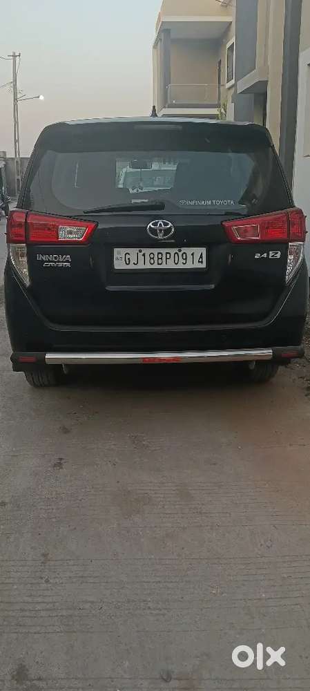 Innova Crysta Dizal