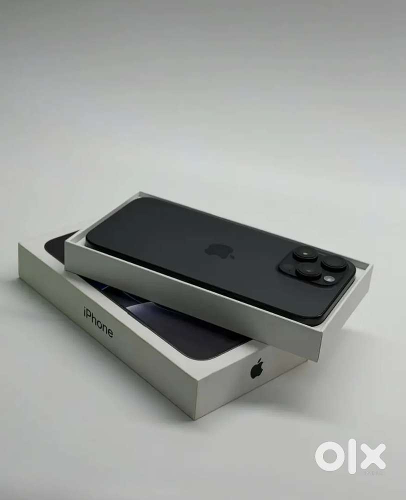 IPHONE 16 PRO IN BLACK TITANIUM WITH WARRANTY IN 256GB