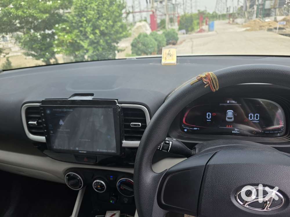 Hyundai Venue Se Petrol 2025