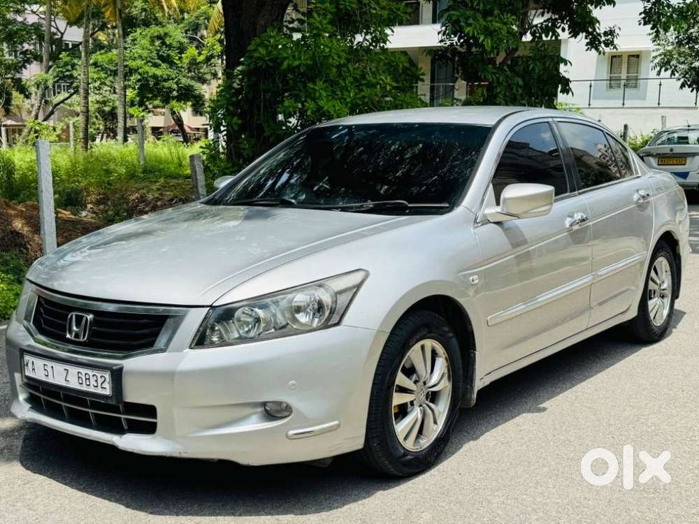 Honda Accord 2.4 Elegance Manual, 2010, Petrol
