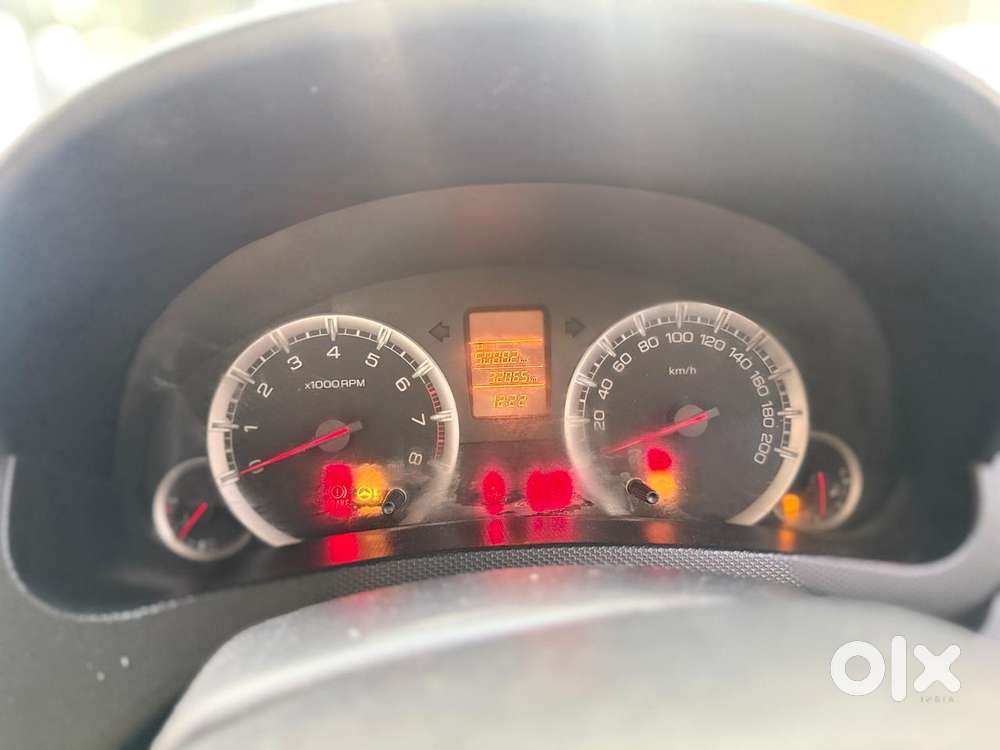 Maruti Suzuki Swift Vxi + Manual, 2013, Petrol