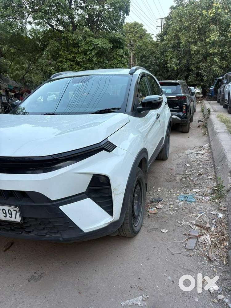 Tata Nexon White New Facelift