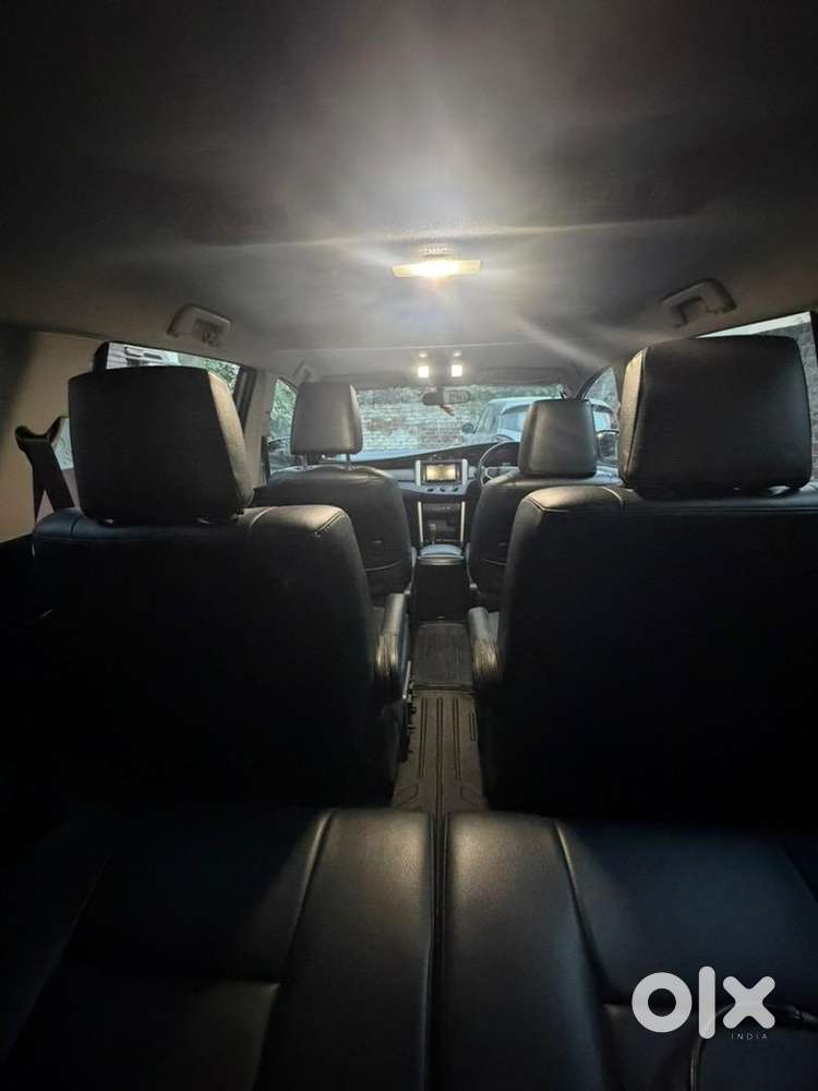 Toyota Innova Crysta 2017 Diesel Well Maintained