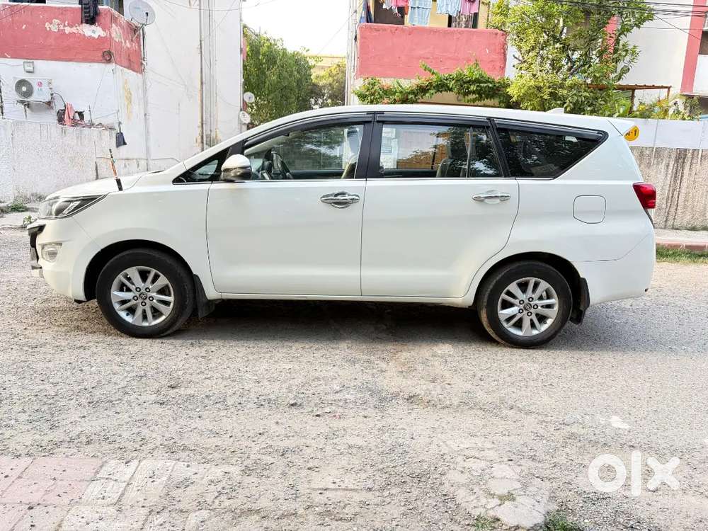 Toyota Innova Crysta 2018 Diesel Well Maintained