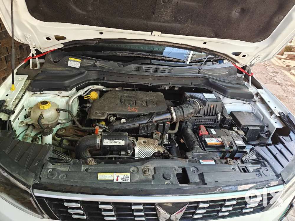 Mahindra Xuv300 2023 Petrol 16000 Km Driven