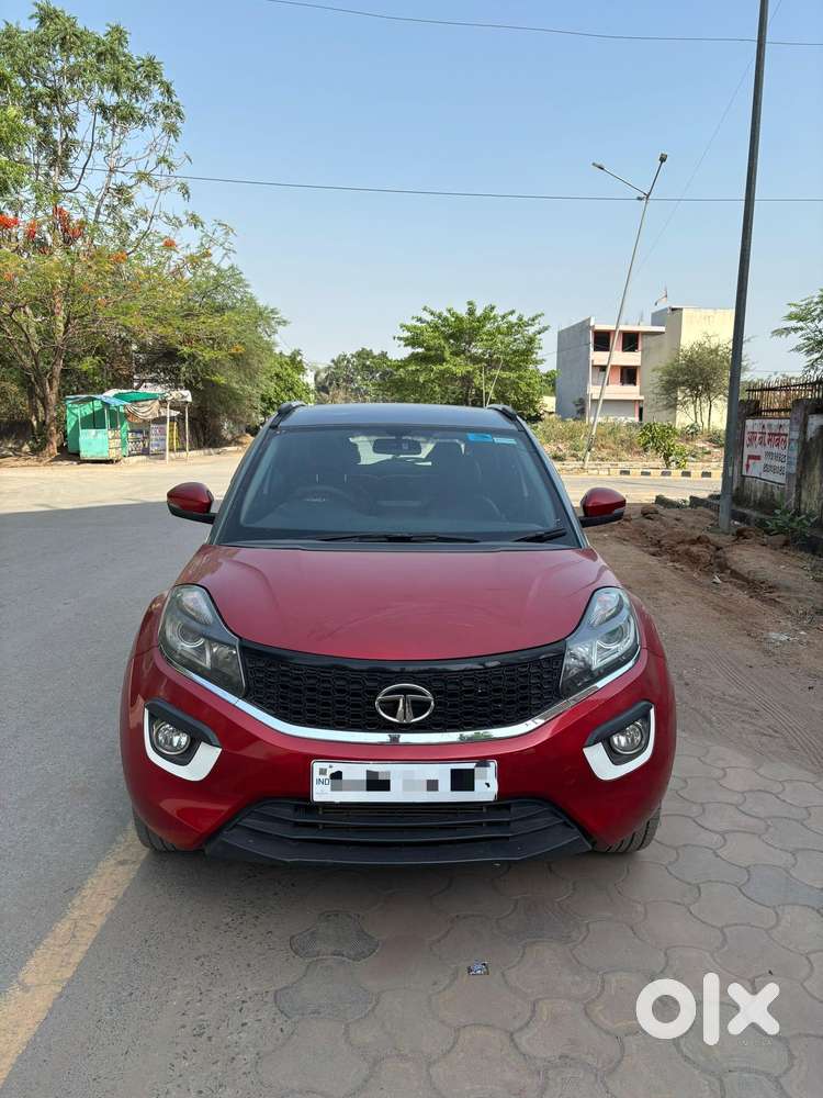 Tata Nexon 1.2 Revotron Xza Plus Dualtone, 2018, Petrol