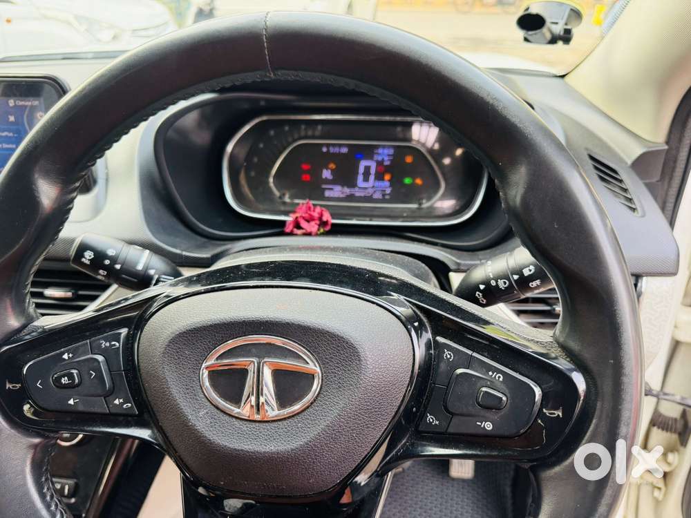 Tata Nexon 1.2 Revotron Xza Plus (o) Amt, 2020, Petrol