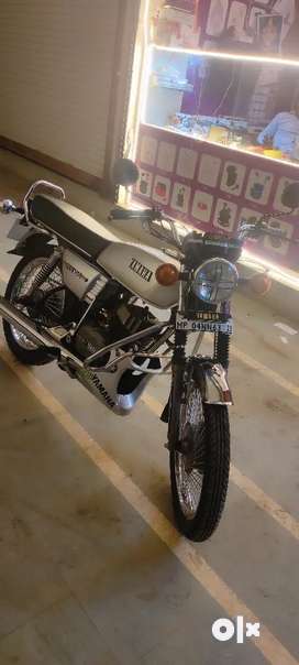 Rx 100 hot sale bike olx