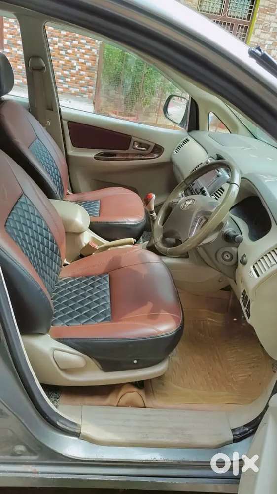 Toyota Innova Diesel With Captain Seat 2014