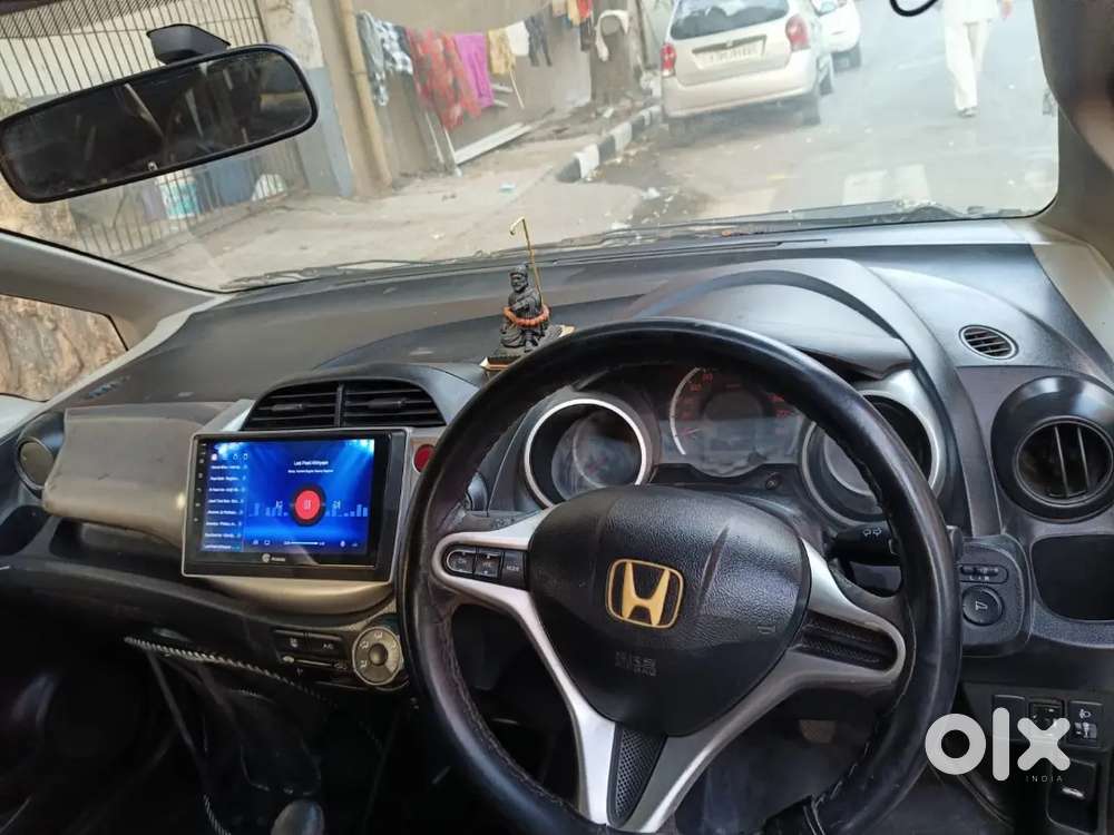 I Want To Sell My Honda Jazz Car.