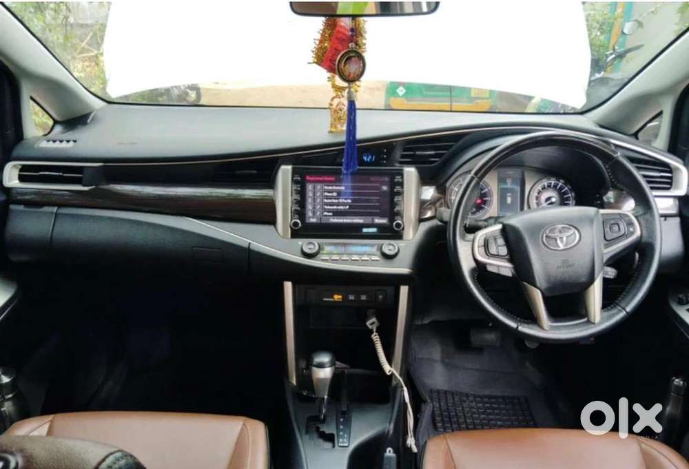Toyota Innova Crysta 2022 Petrol Well Maintained