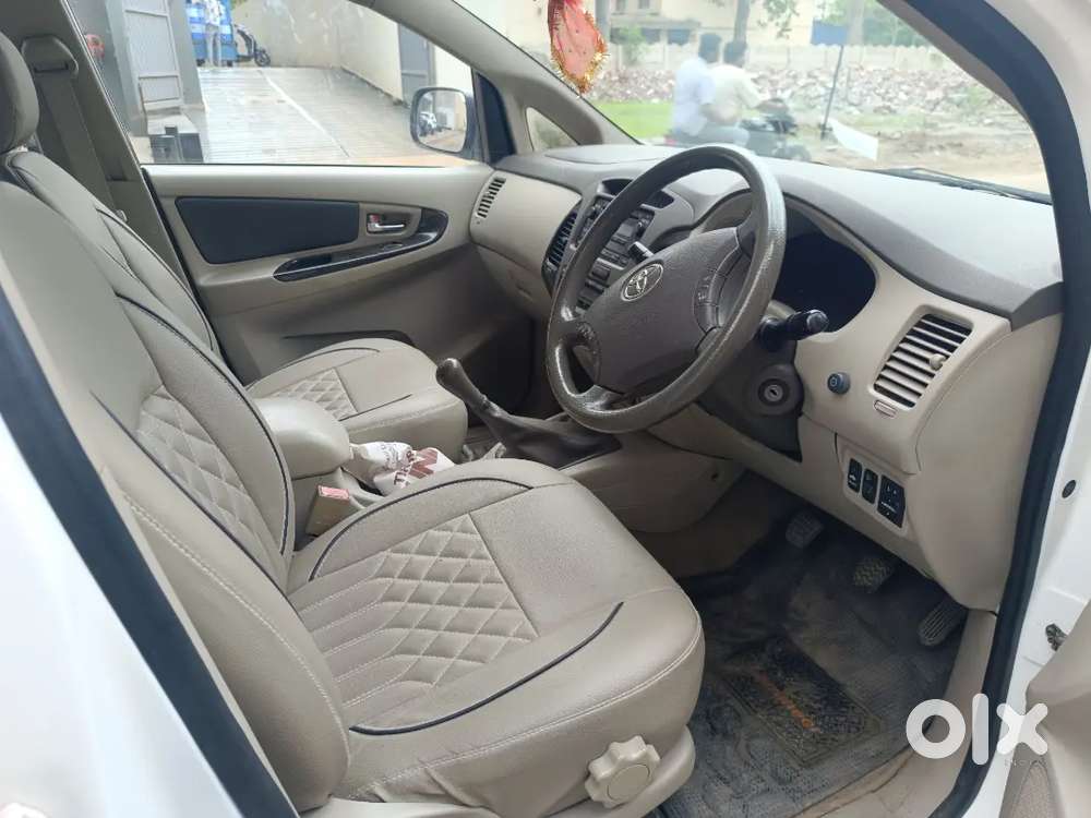 Toyota Innova 2011 Diesel Well Maintained