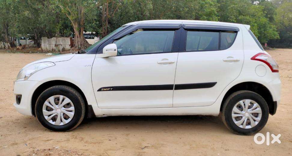 Maruti Suzuki Swift 1.2 Vxi (o), 2012, Petrol